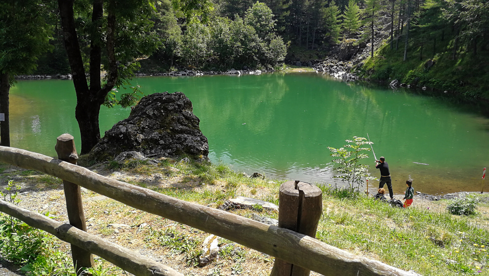 108 Parco dellAveto lago delle Lame light