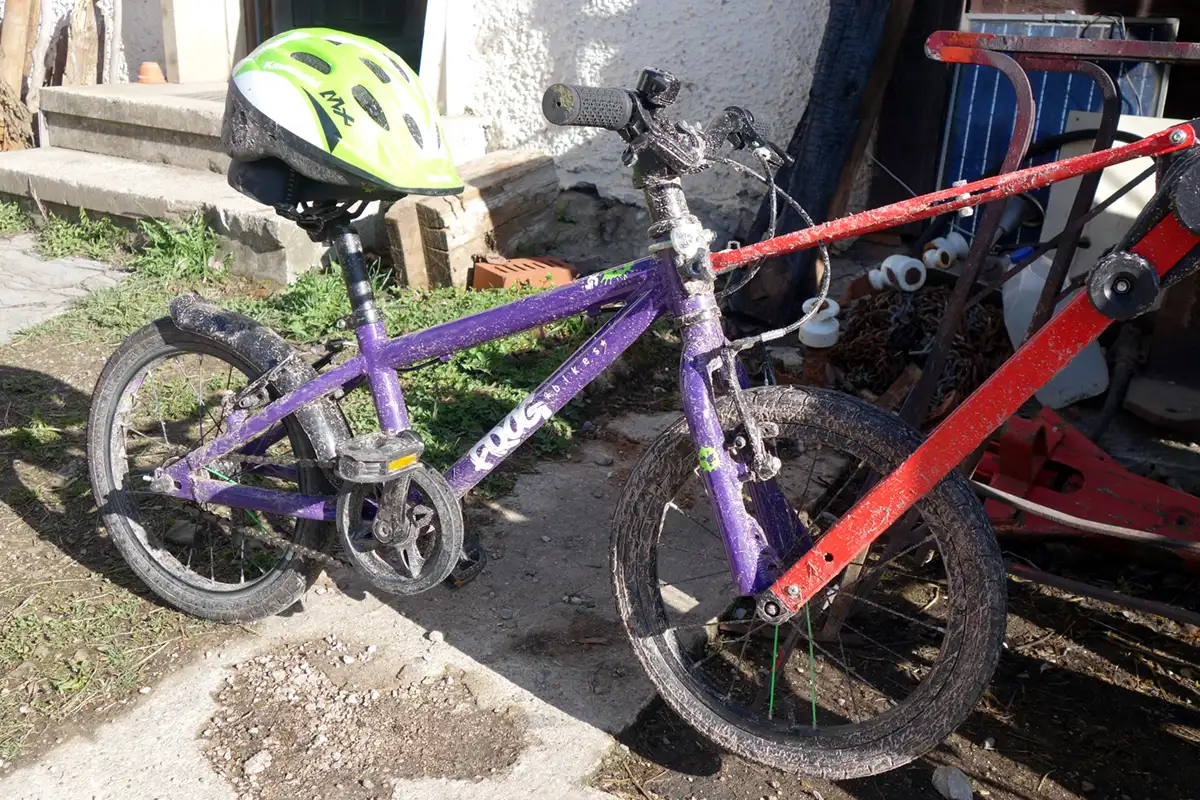 bicicletta con connettore