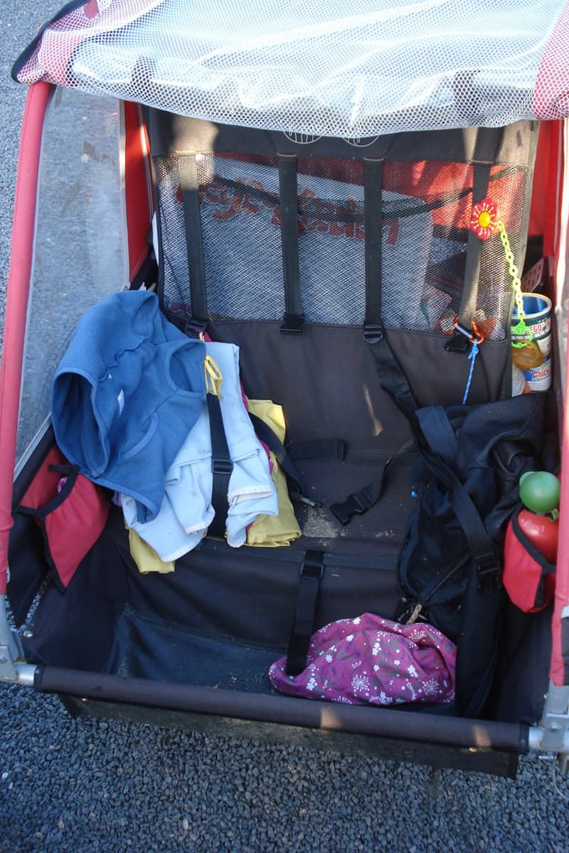 04 interno carrellino per viaggio con i bimbi in bici