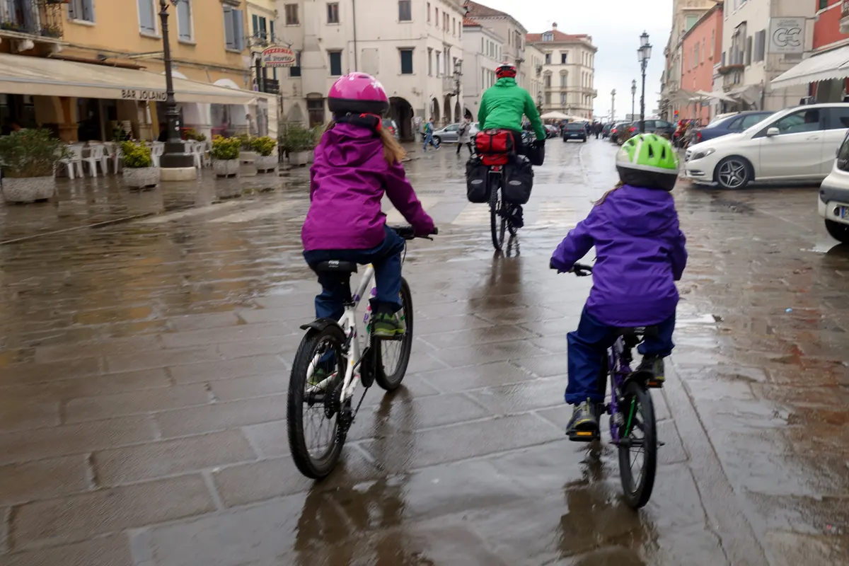 bimbi in bici alto adige