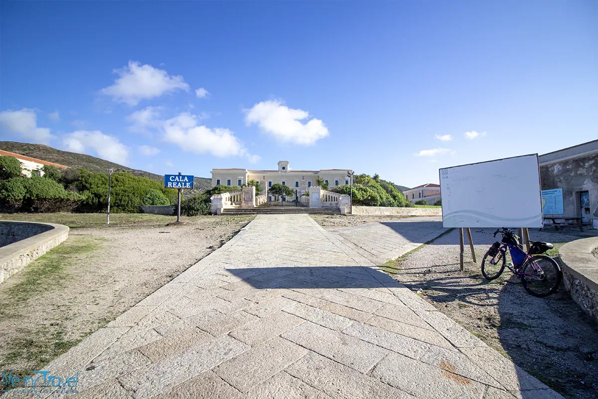 Asinara in bici cala reale