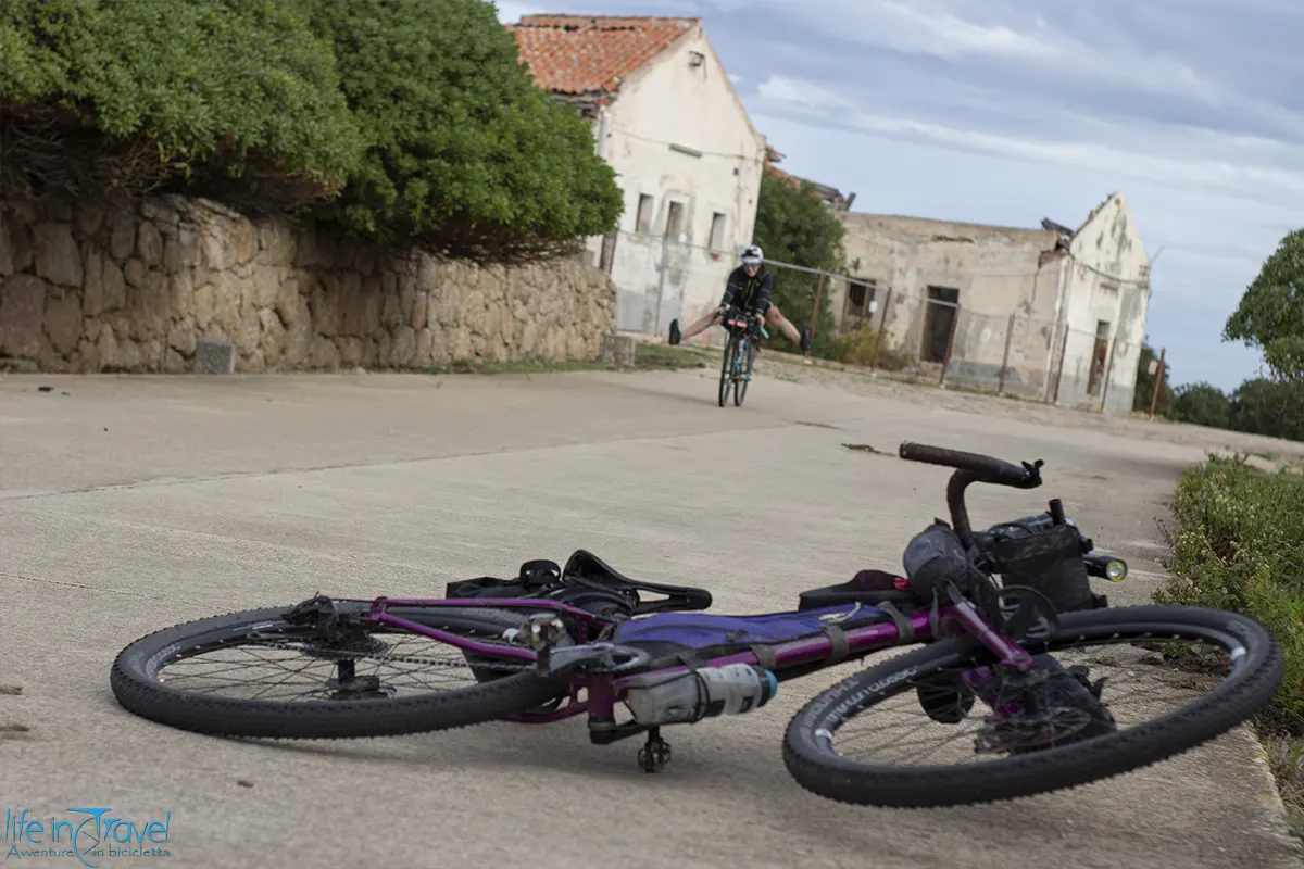 Asinara in bici trabuccato