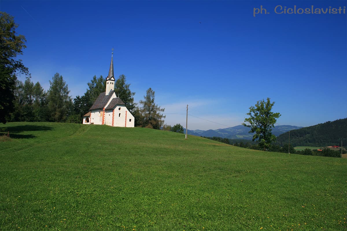 Ciclabile della Drava chiesetto