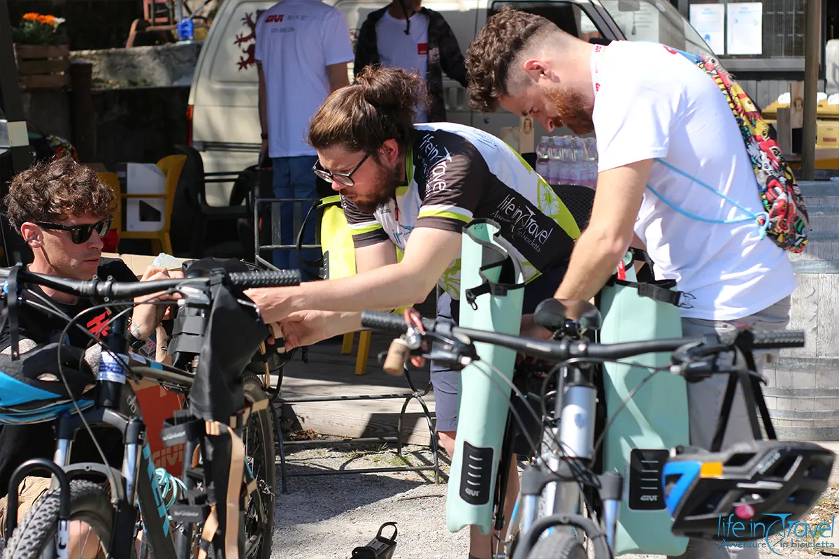Givi bike bikepacking 12