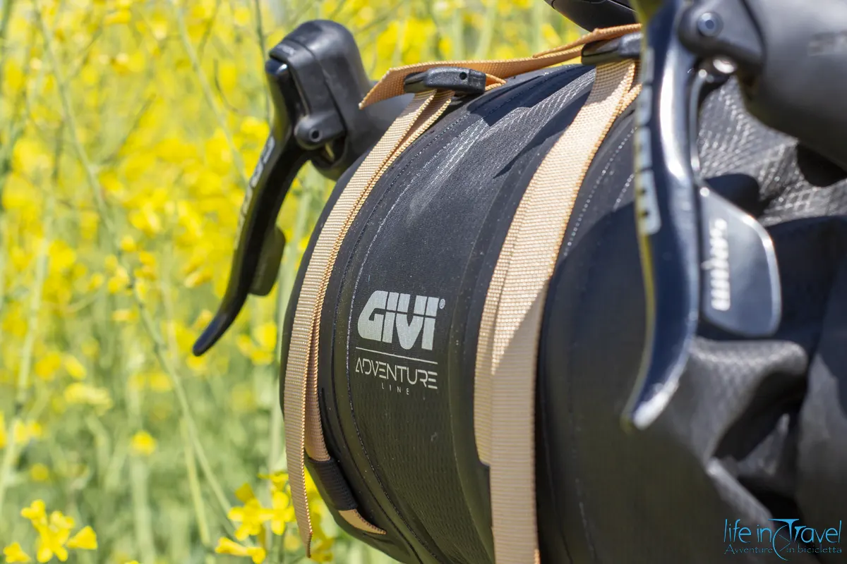 dettaglio handlebar Borse Bikepacking Givi Bike