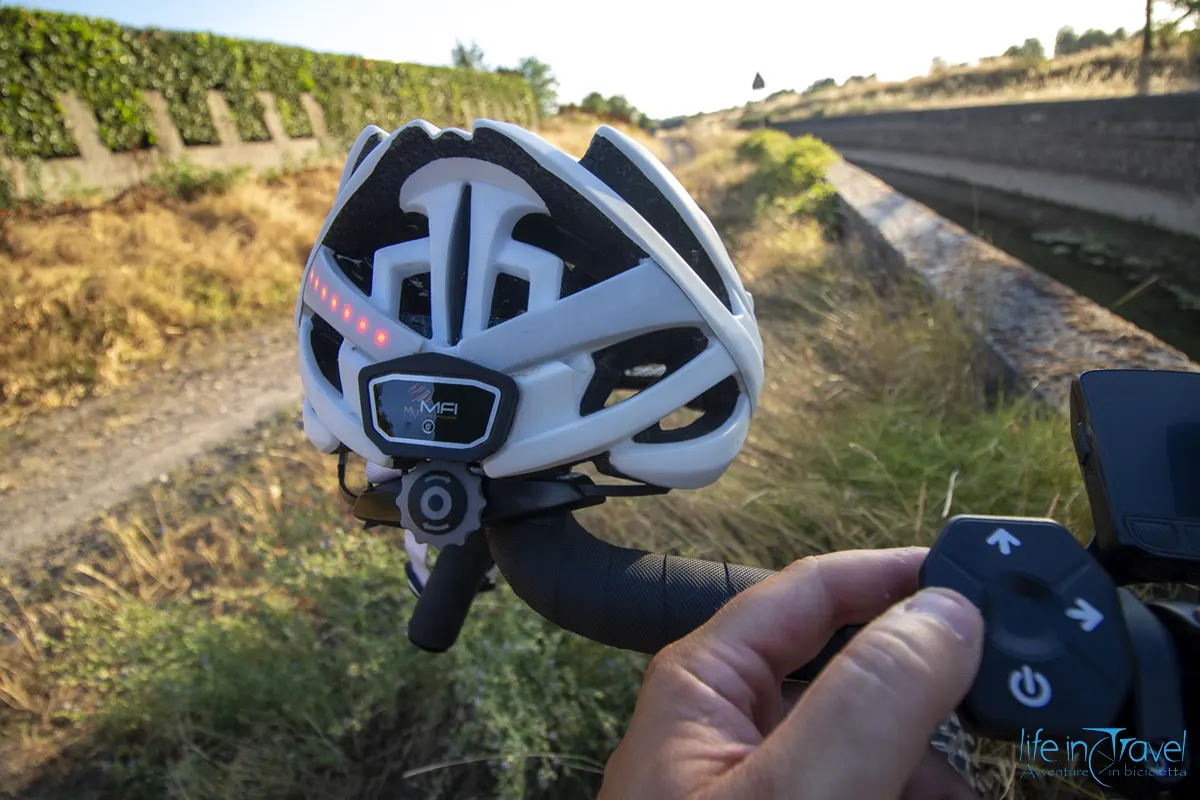 casco bici MFI frecce
