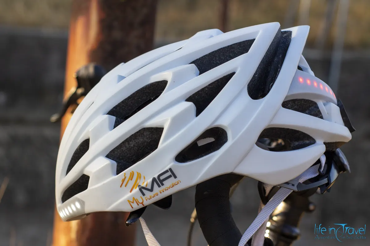 casco bici MFI laterale
