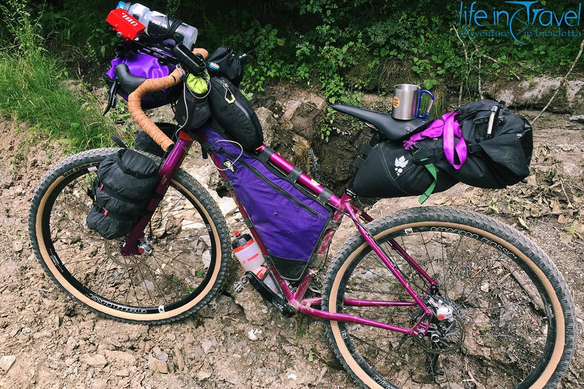 Tenda monoposto Geertop su bici