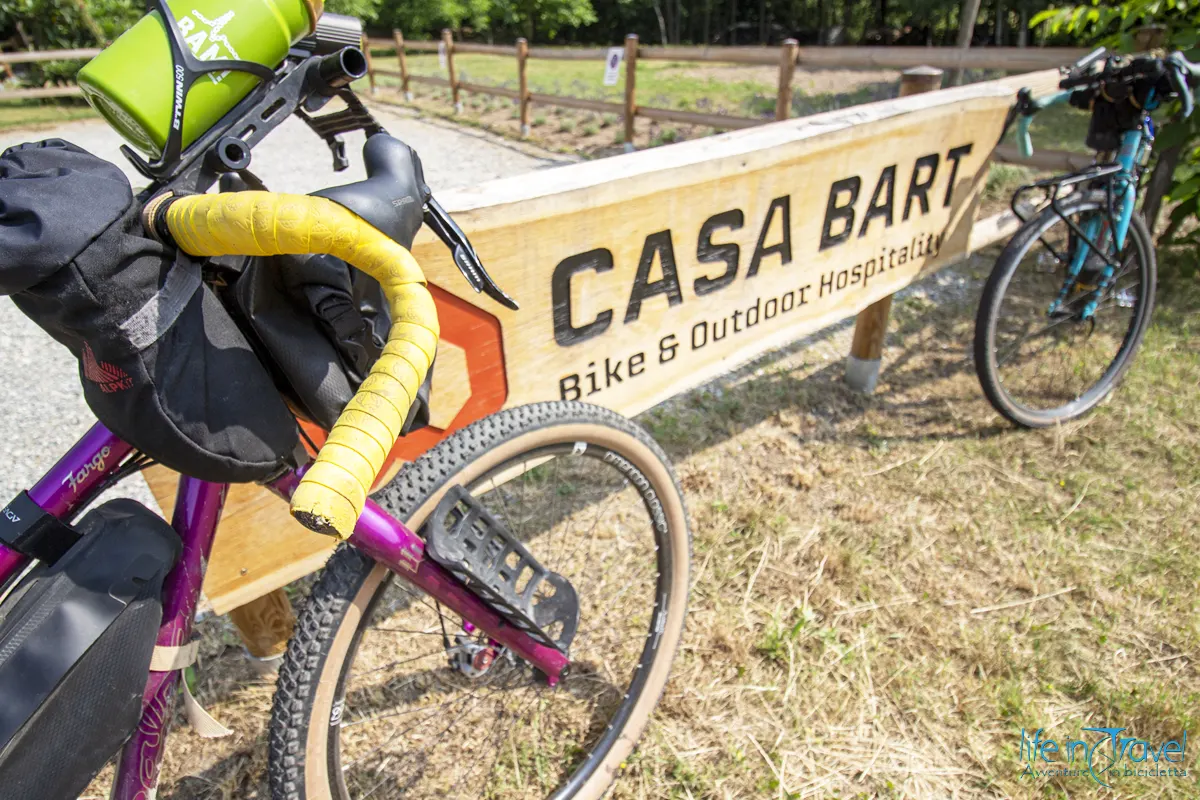 Valle Maira in bici CasaBart insegna