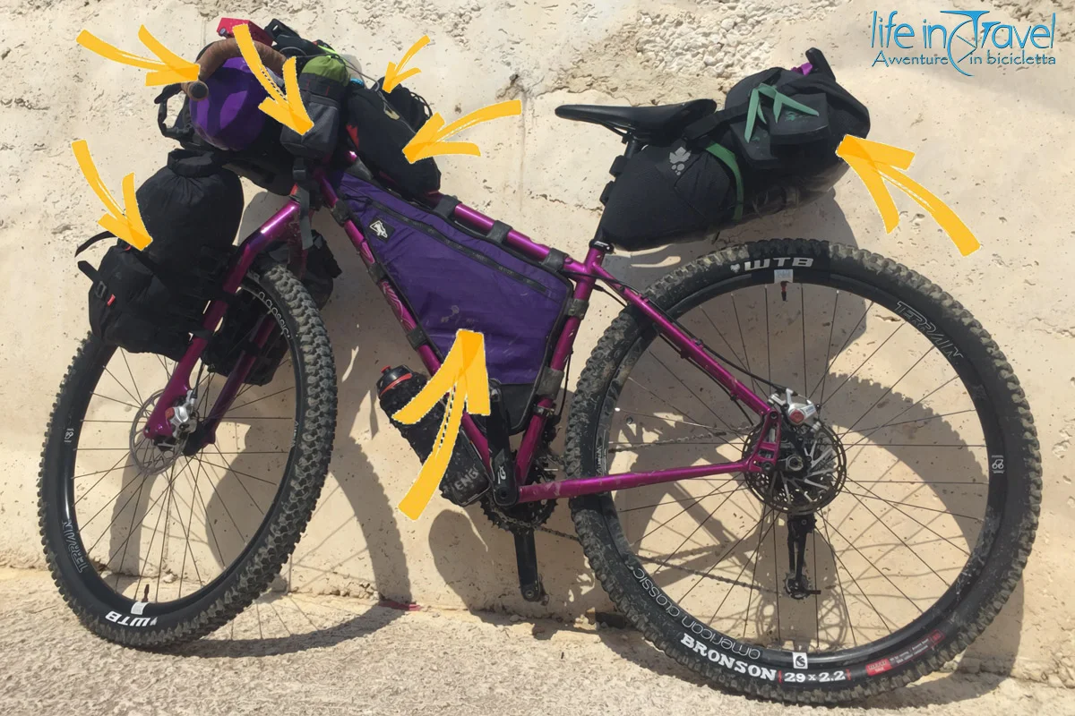 Viaggiare in bikepacking Salsa Frecce