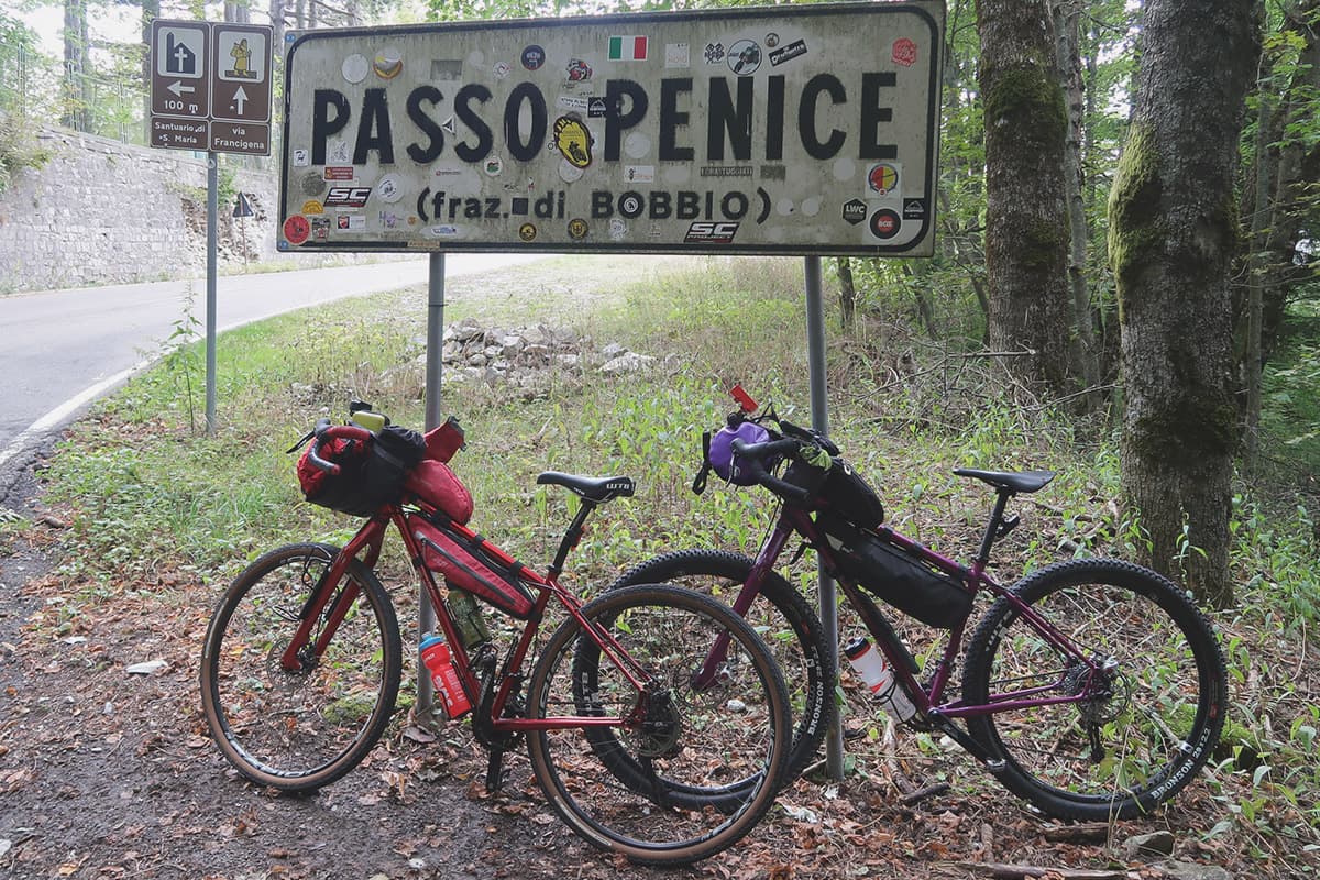 bikepacking frame bags oltrepo pavese in bici passo penice PASSO