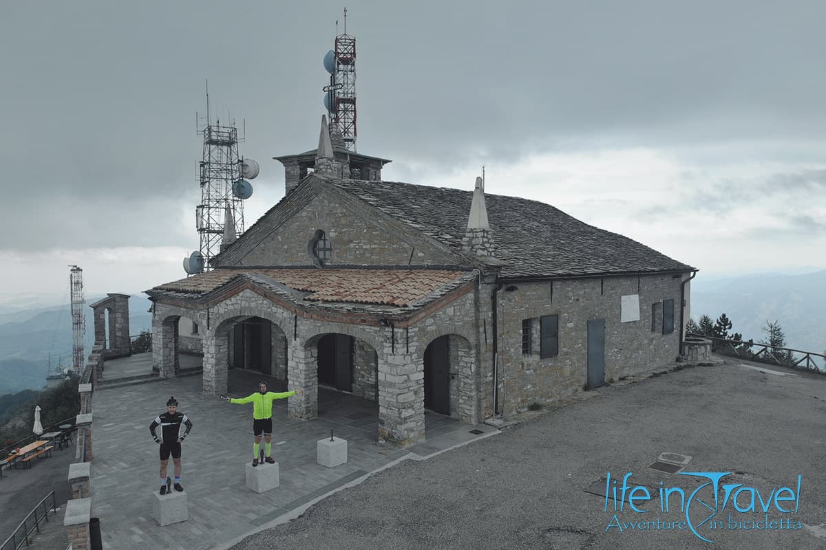 oltrepo pavese in bicicletta SANTUARIO PENICE