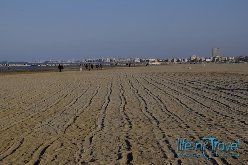 la spiaggia di rimini