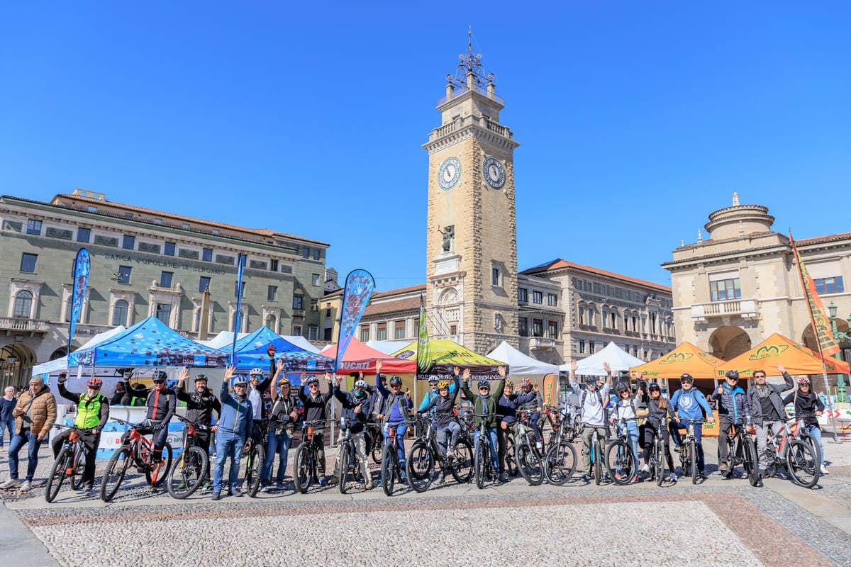 bikeup press tour bergamo