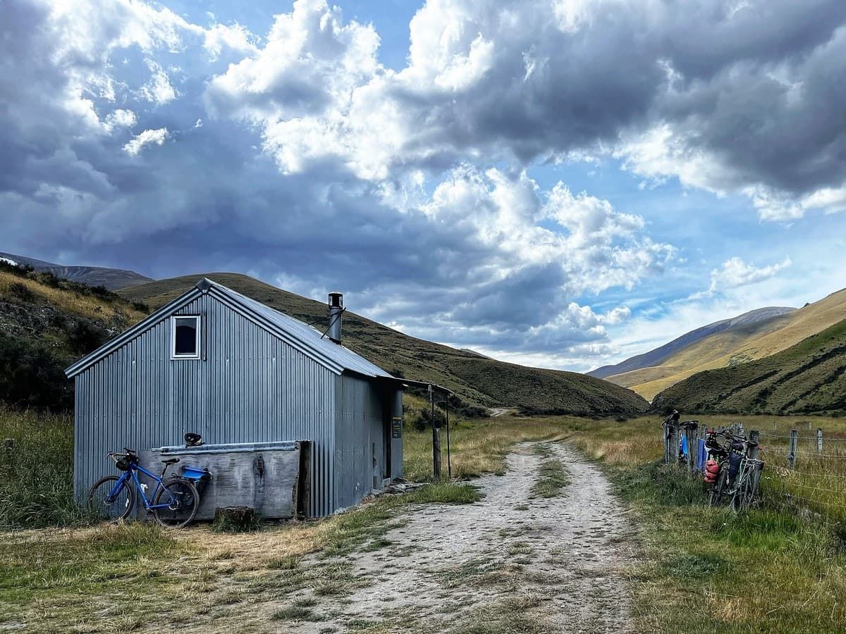 La Boundary Creek hut nei pressi dellOmarama Saddle