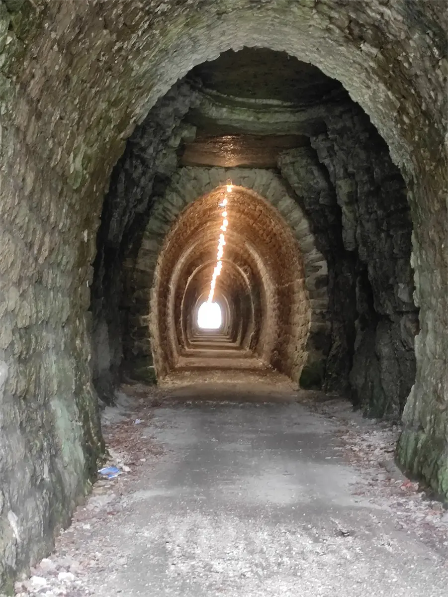 strada vecchio trenino asiago galleria cesuna