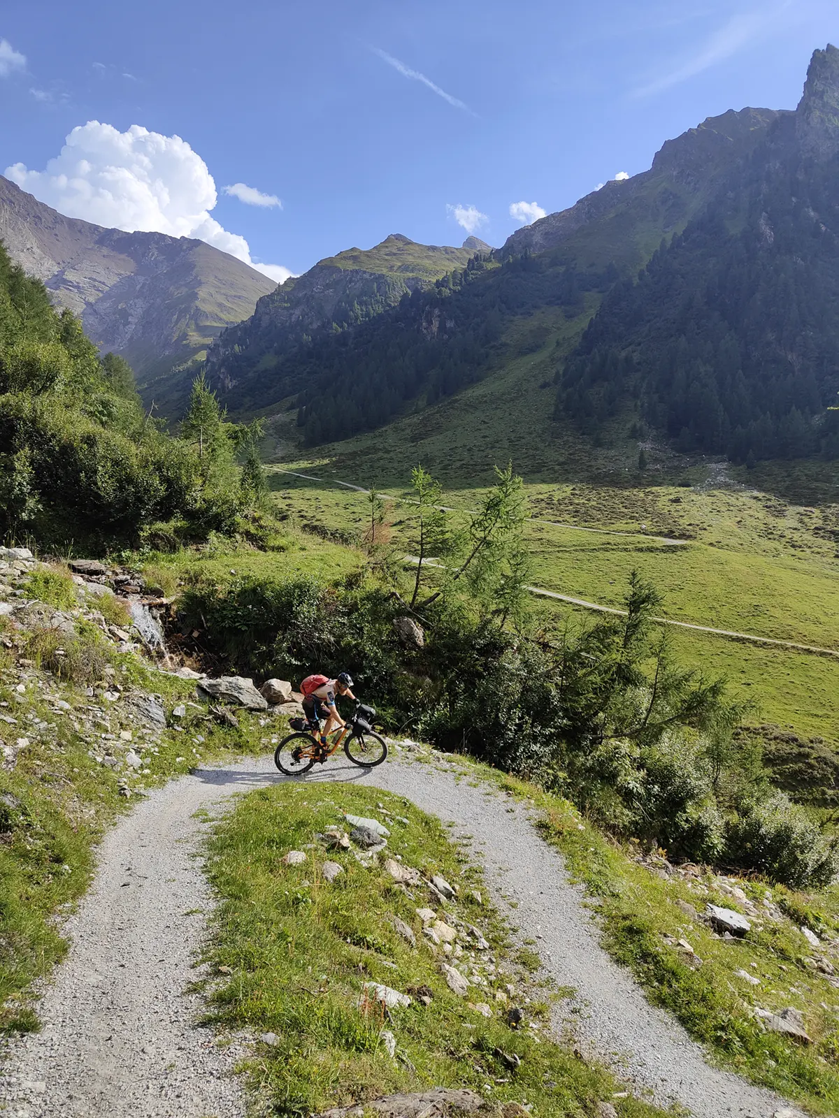 ultimi tornanti verso il Brennero in MTB