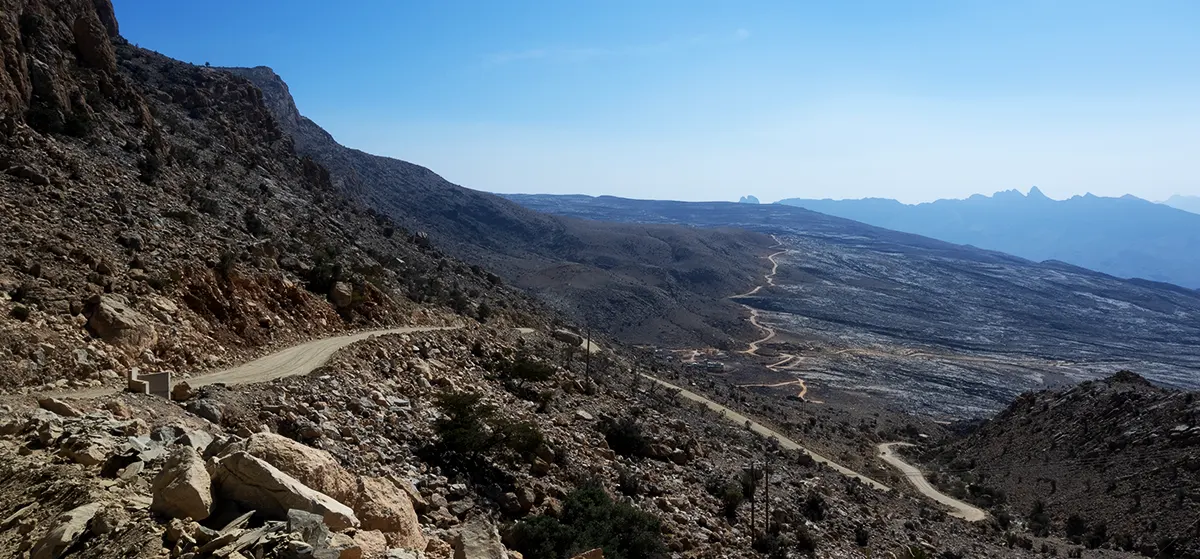 discesa oman monti hajar occidentali