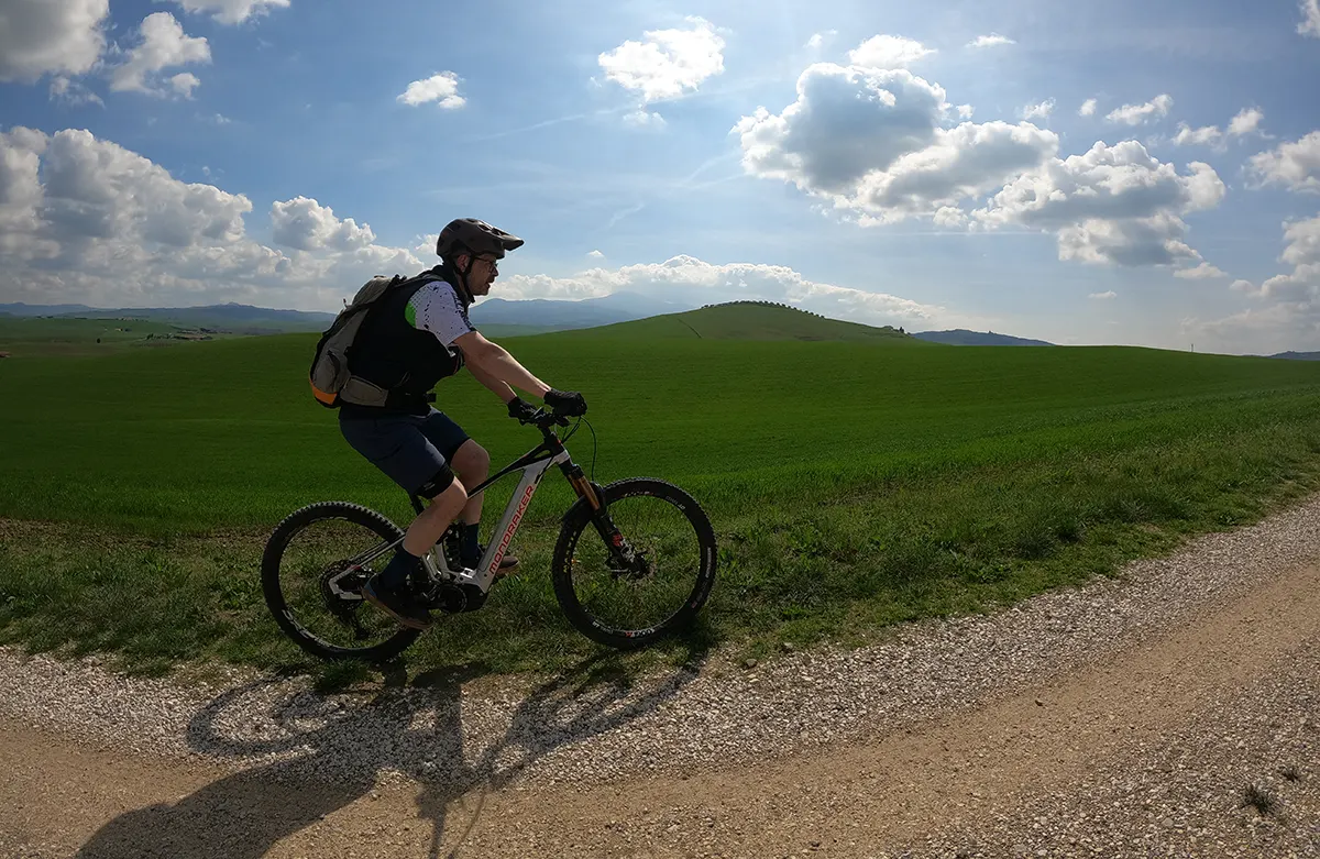 weekend gravel in val d orcia