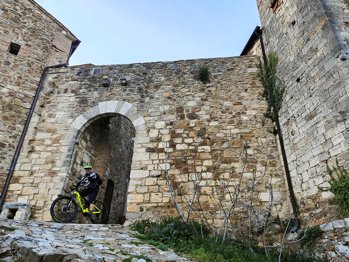 gravel val d orcia vignoni alto