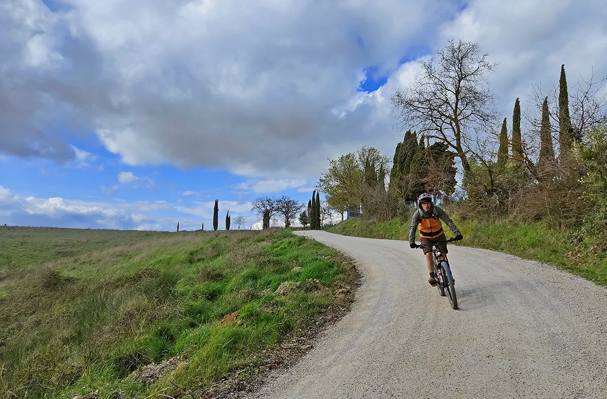 weekend gravel in val d orcia
