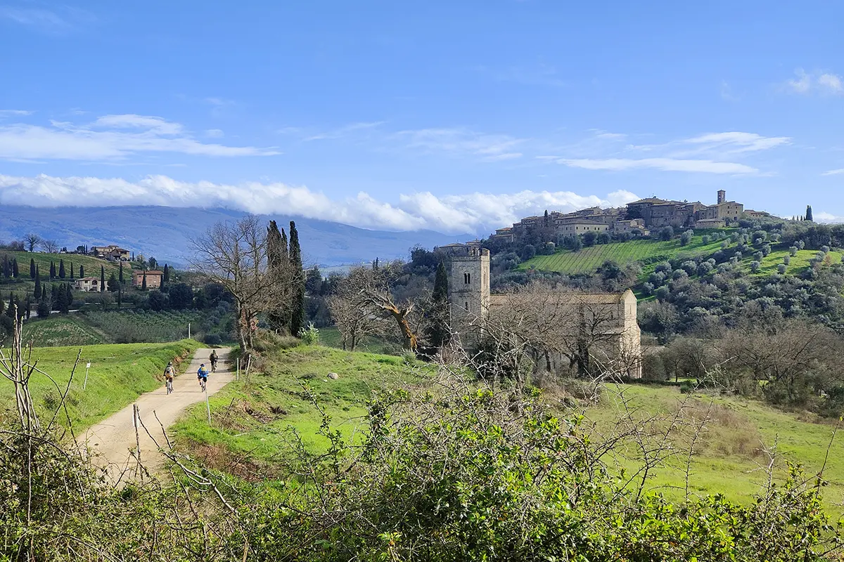 weekend gravel in val d orcia