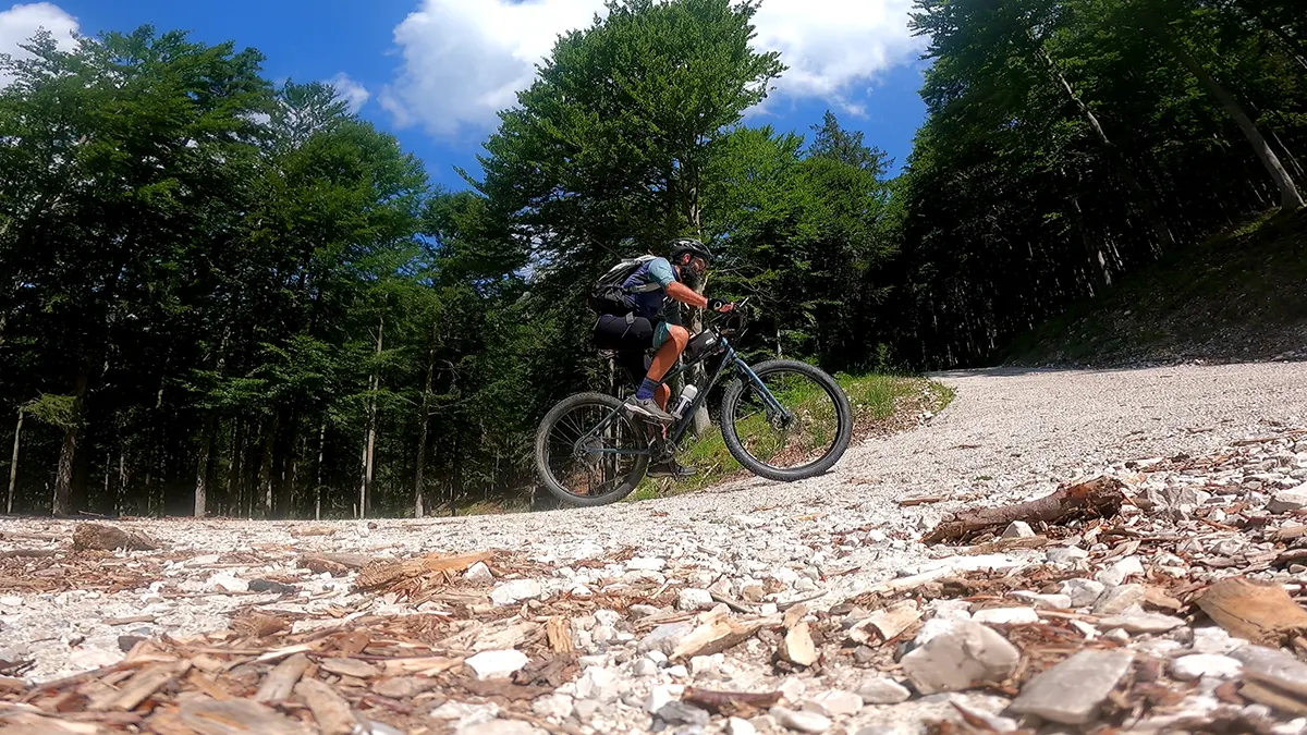 05 gravel val zemola