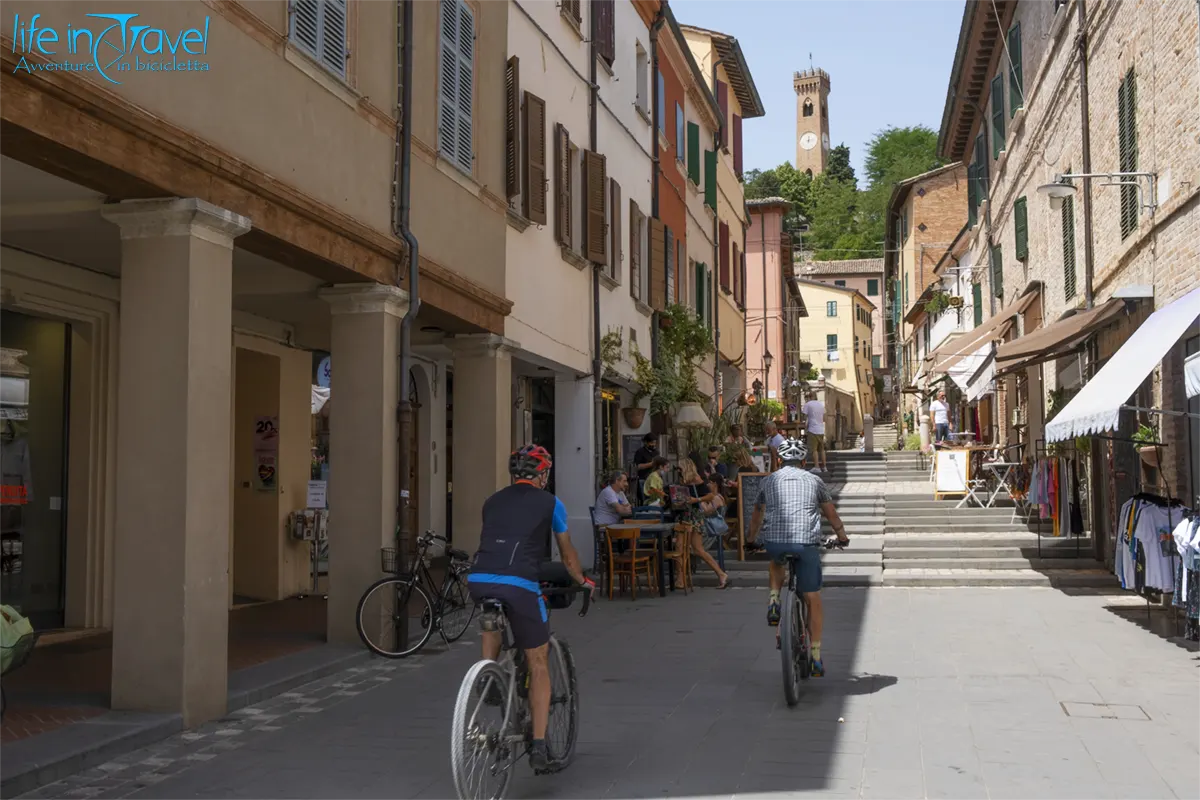 santarcangelo di romagna in bici
