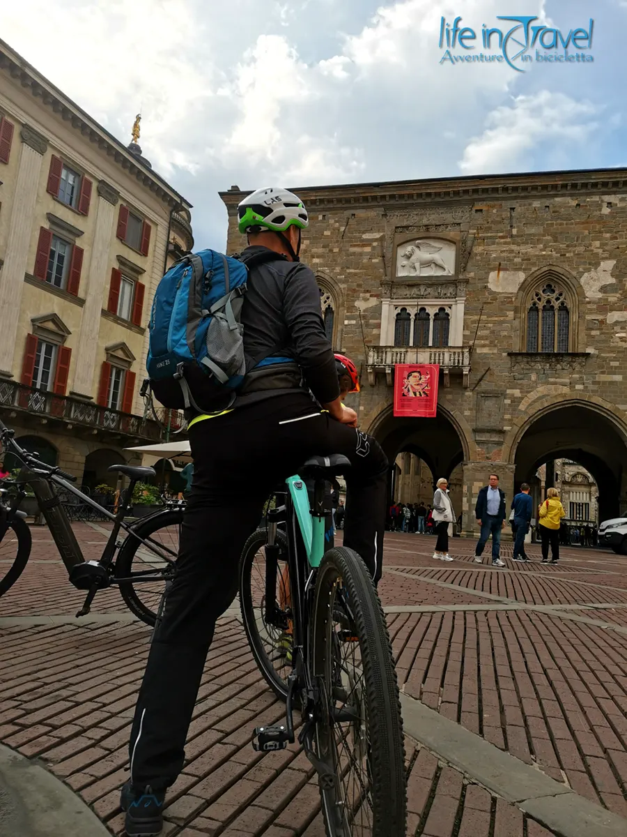 bergamo in bici citta alta