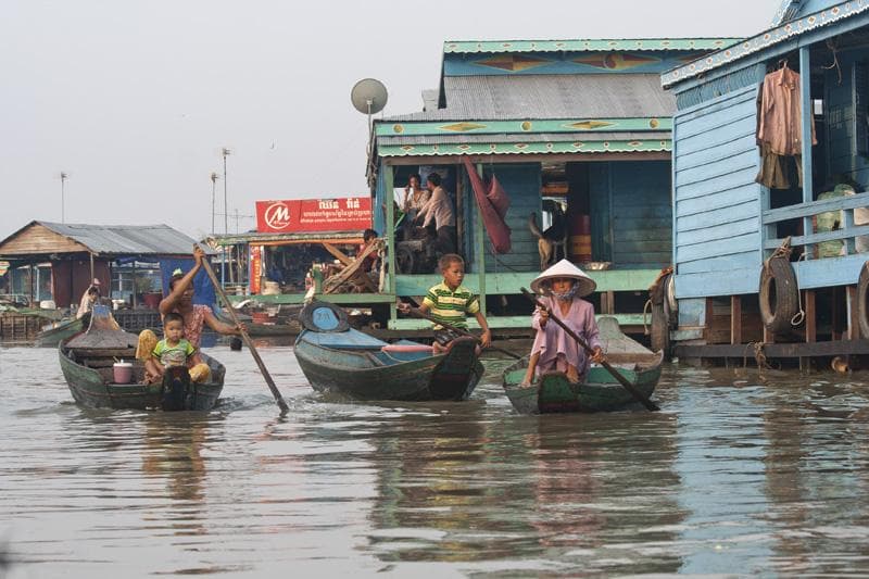 tonle sap villaggio galleggiante