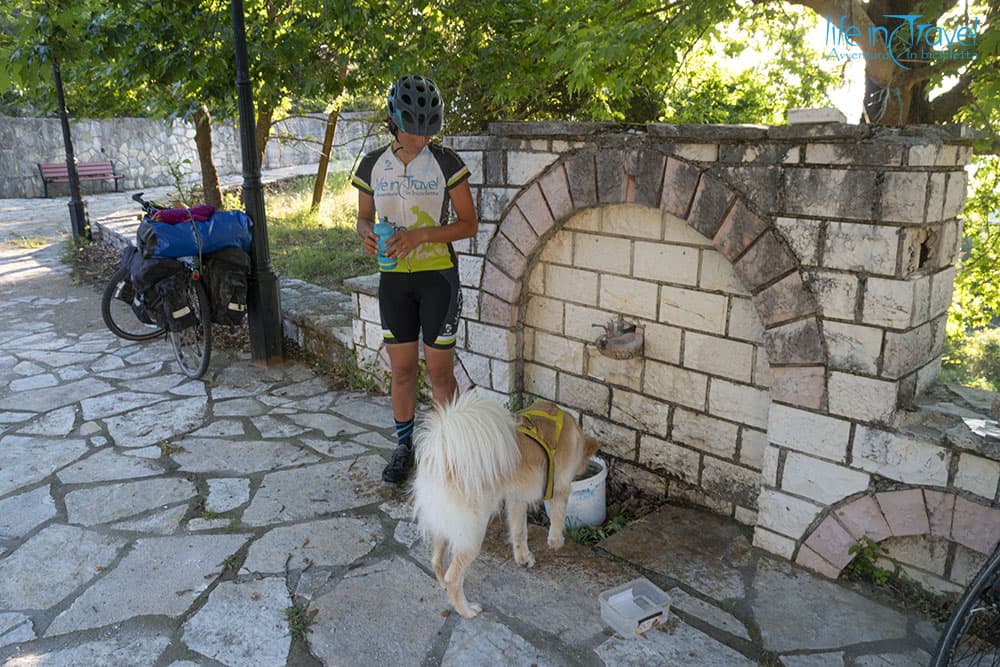 fontana in grecia