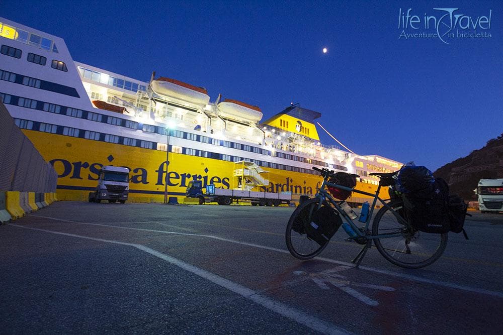 corsica ferrie imbarco