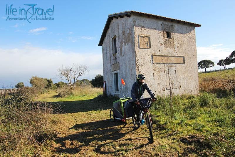 vecchia stazione in bici