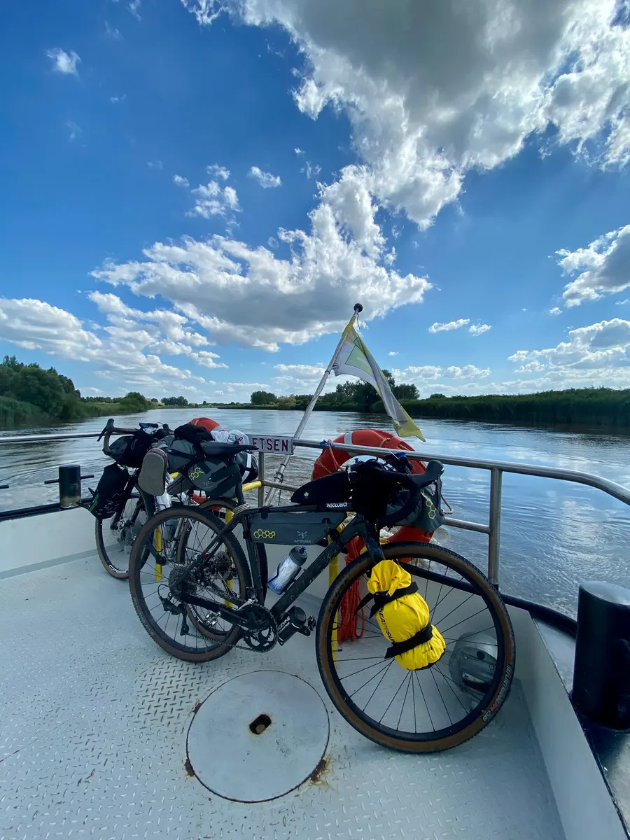Traghetto e bici