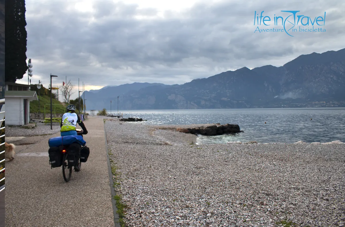 giro del lago di garda in bicicletta
