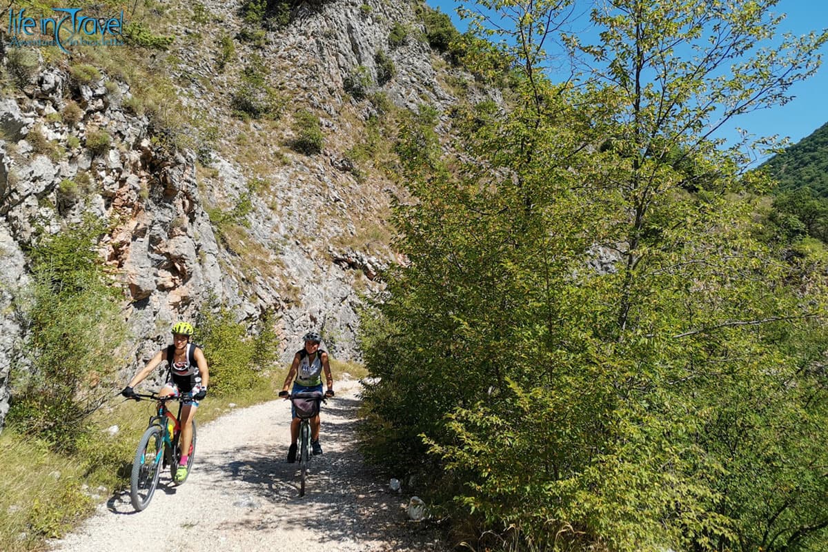 13 lago di fiastra in bici