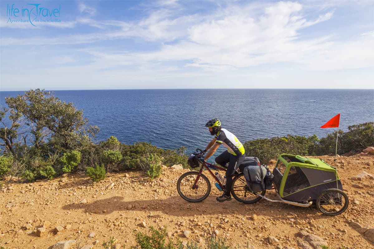 10 orientale sarda in bici sterrato lungomare