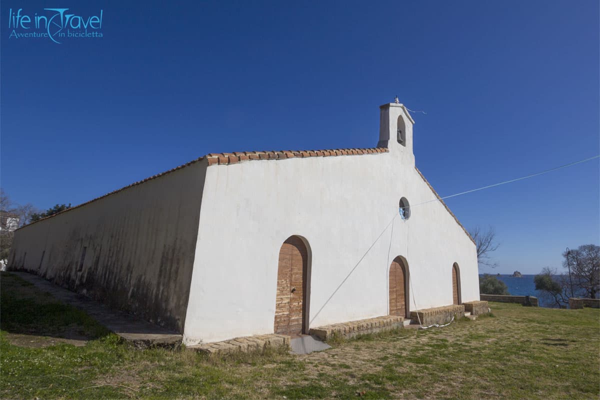 29 orientale sarda in bici chiesa santa maria navarra