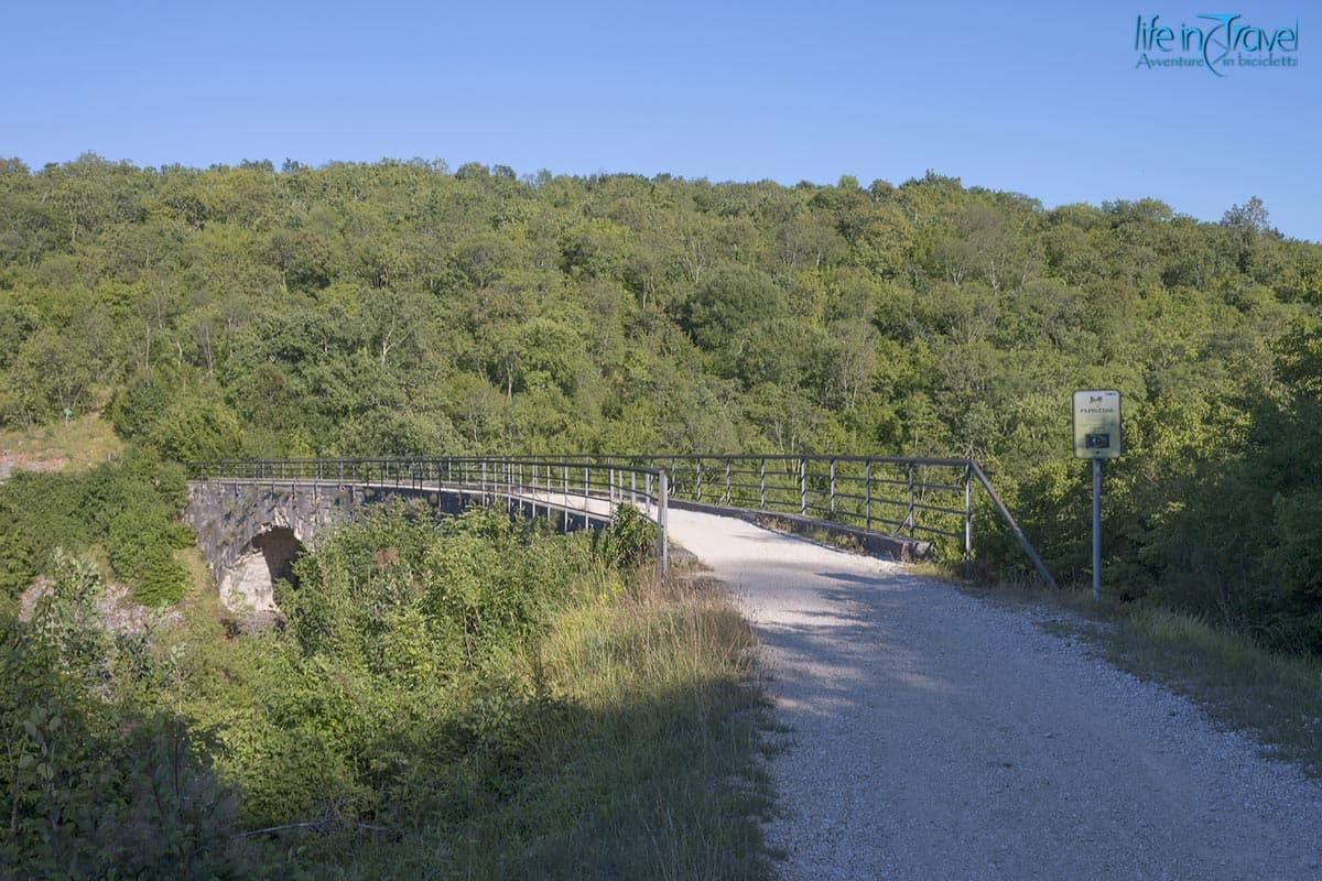 14 parenzana in bici viadotto