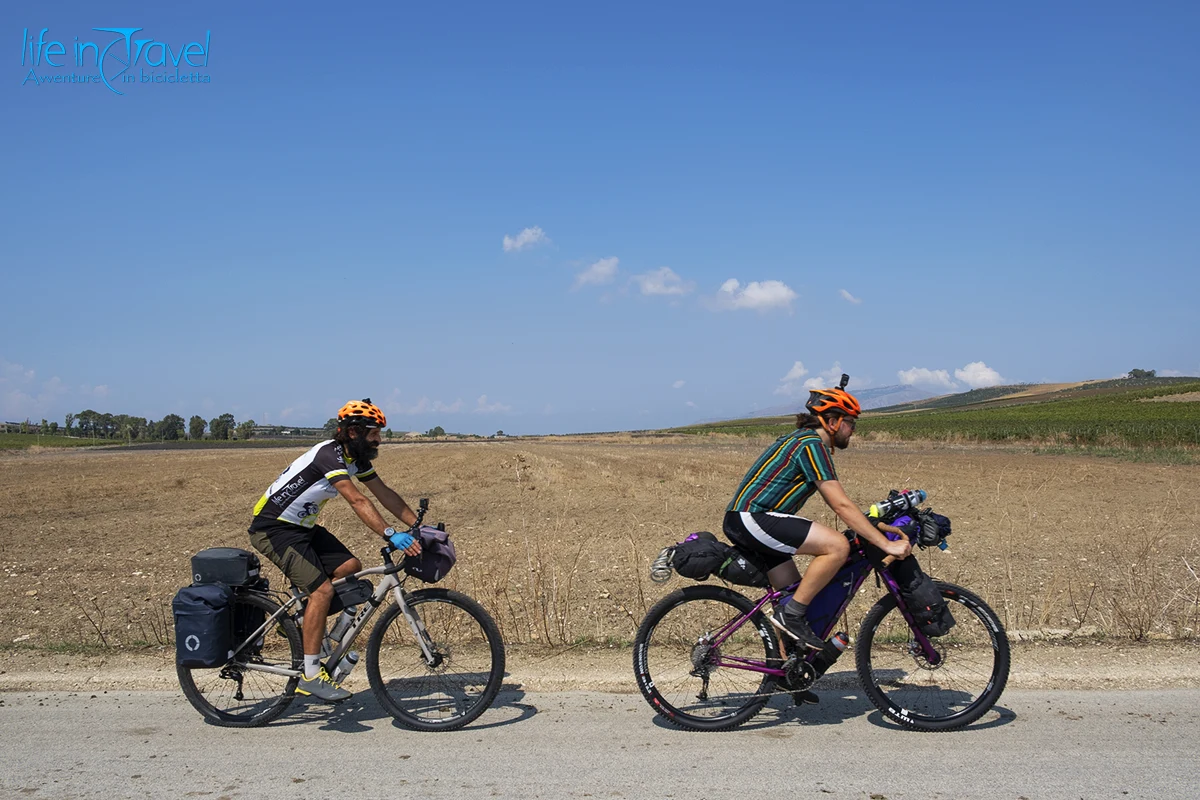 Cycling Sicily 01 sicilia in bicicletta fra e leo