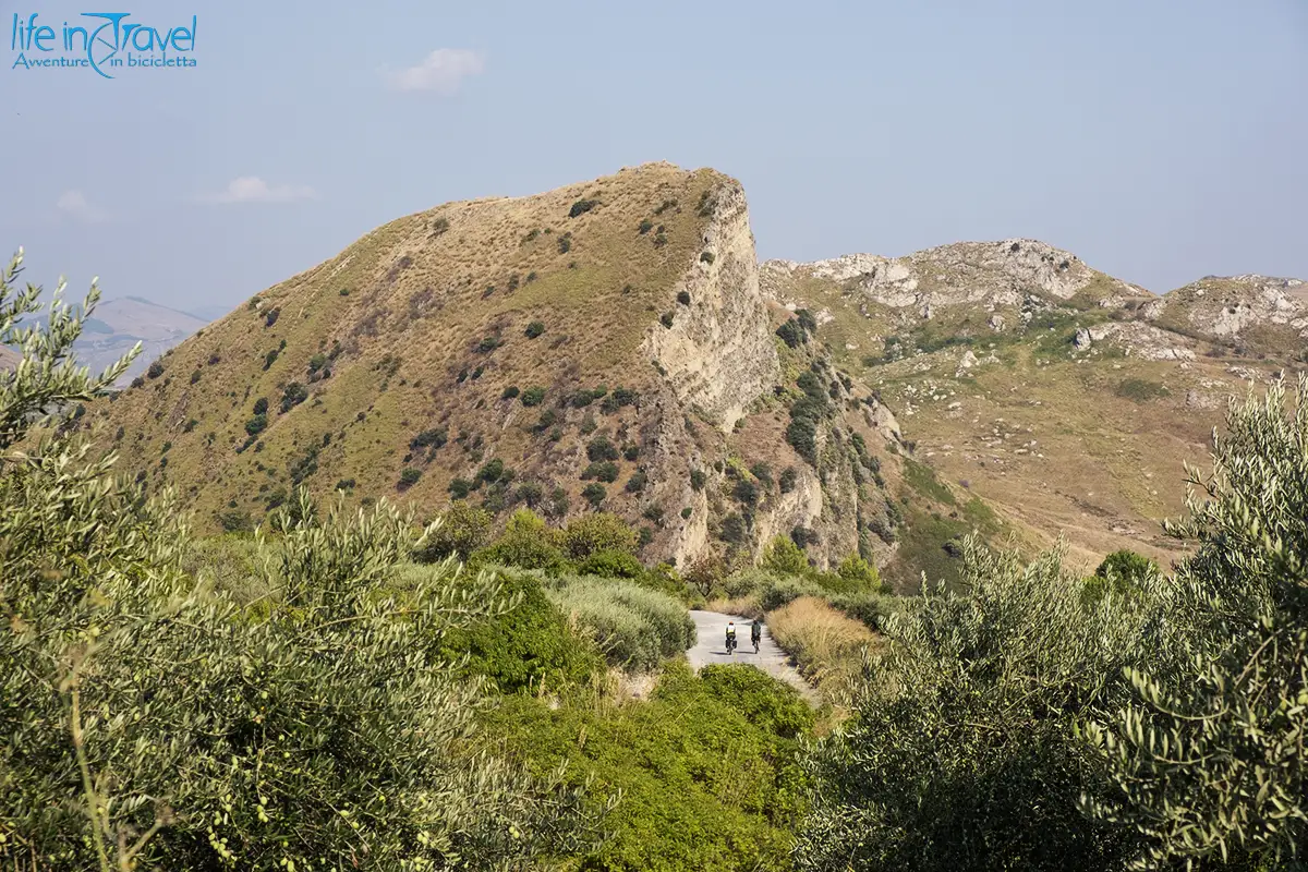 Cycling Sicily 21 entroterra sicilia in bici