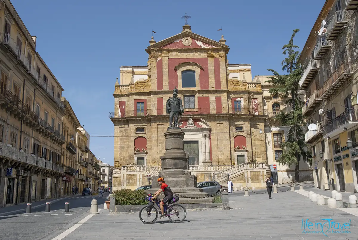 Cycling Sicily 29 caltanisetta in bici sicilia