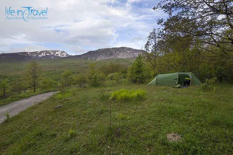 tenda nel parco