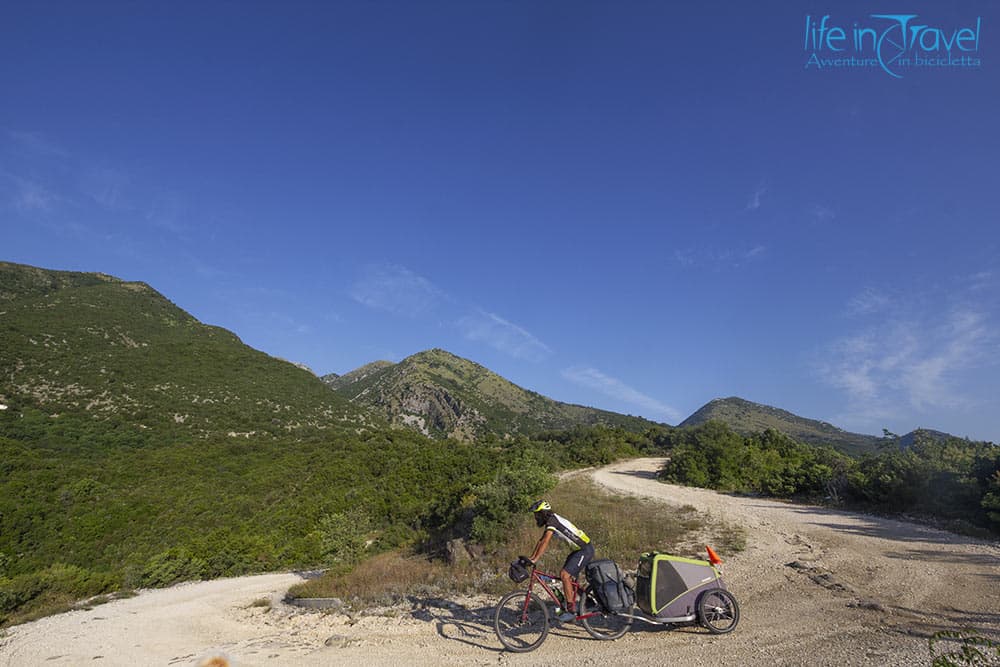 discesa gravel grecia