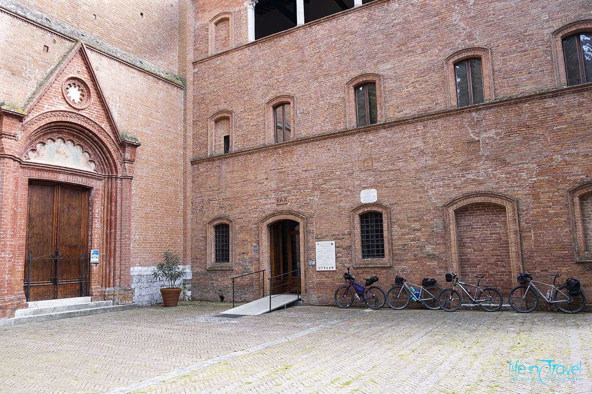 abbazia monte oliveto in bici