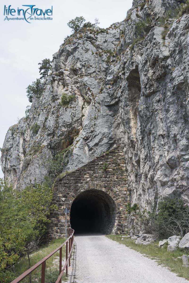 12 galleria val rosandra