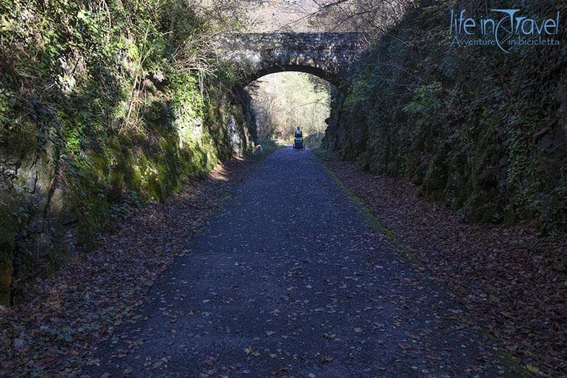 passaggio suggestivo verso porlezza