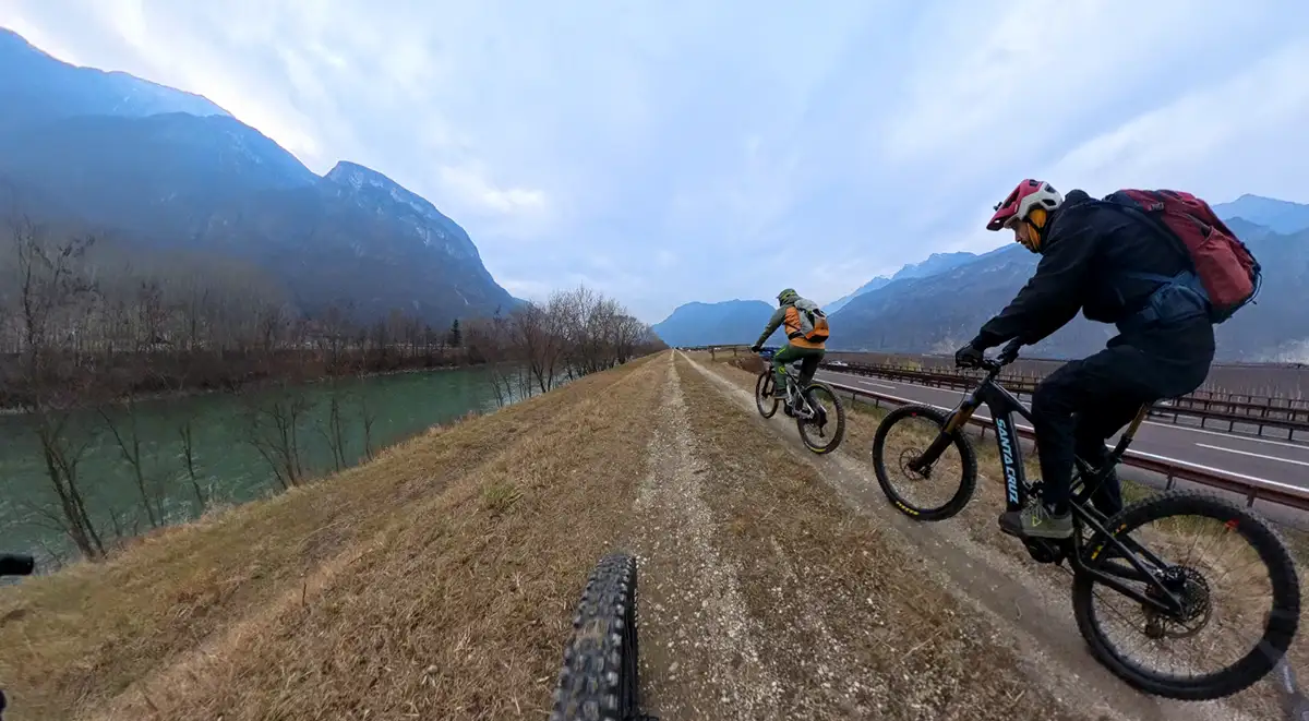 08 adige gravel
