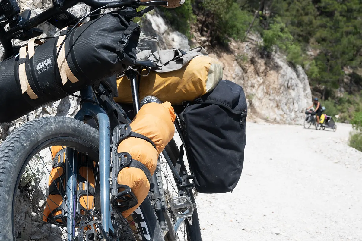 setup viaggio in bici turchia dry bag