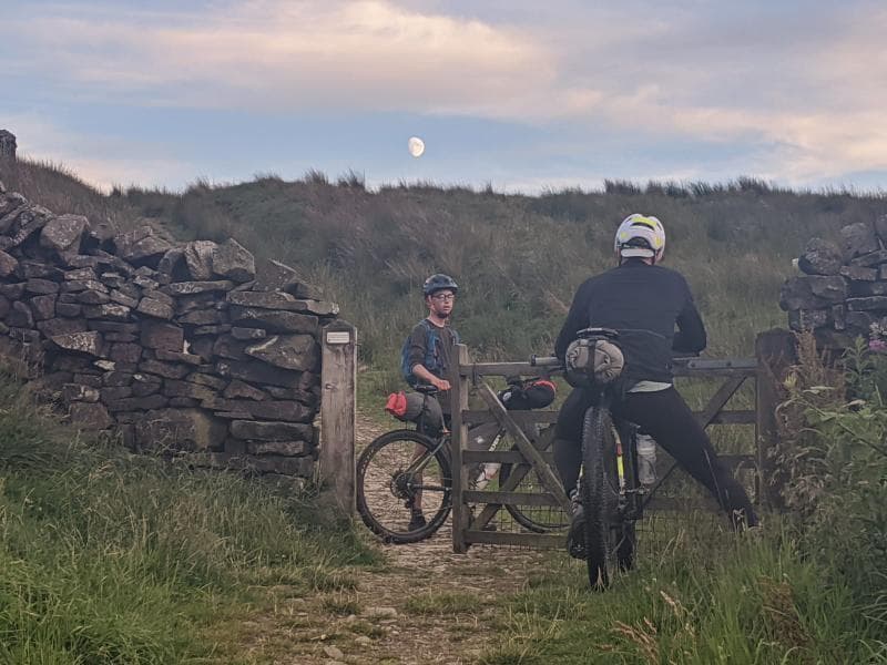 steve moat bikepacking con figlio